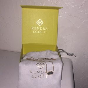 Kendra Scott Gold Pendent Neckless